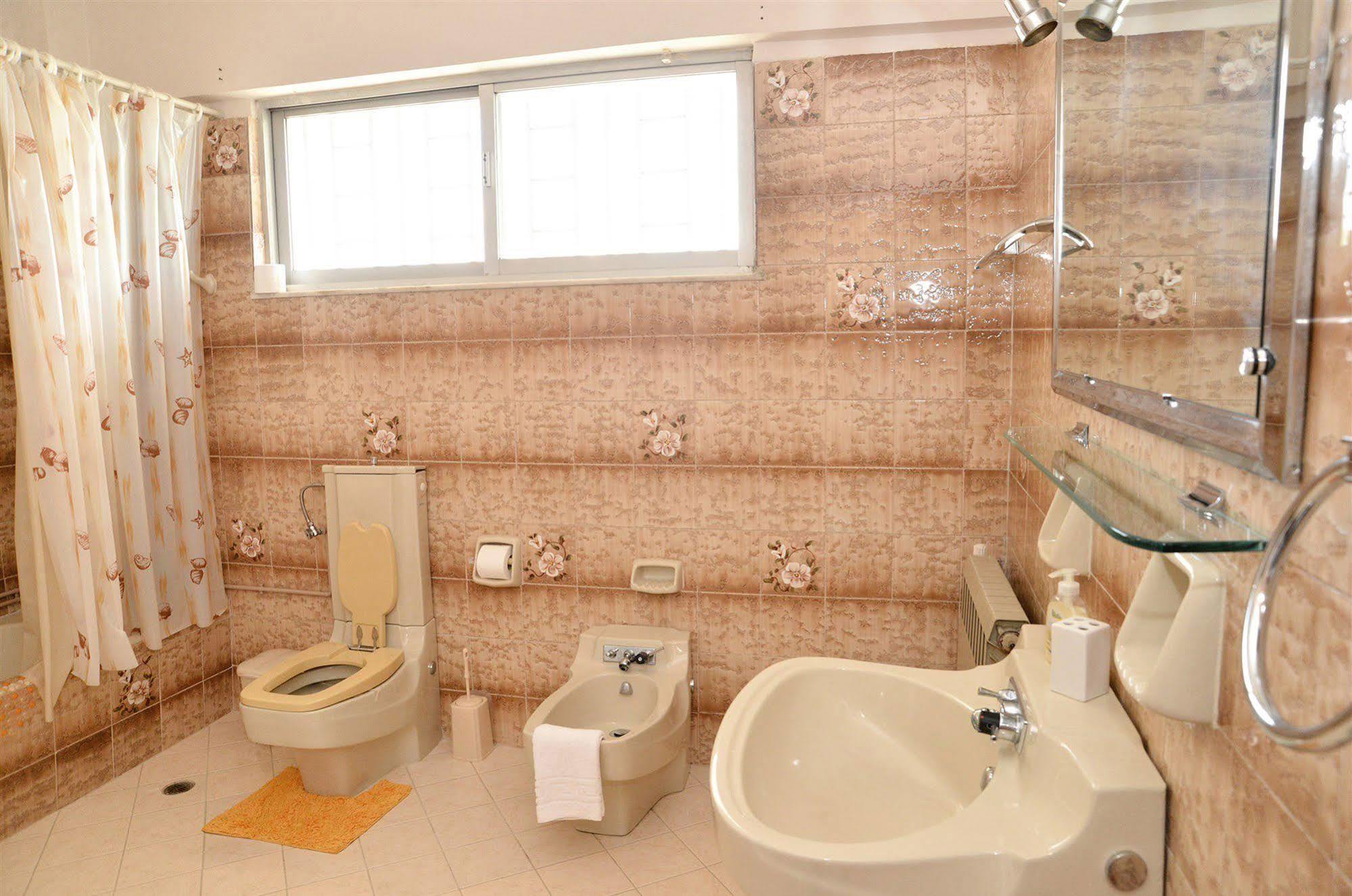 Noble Inn Loutraki  Ngoại thất bức ảnh